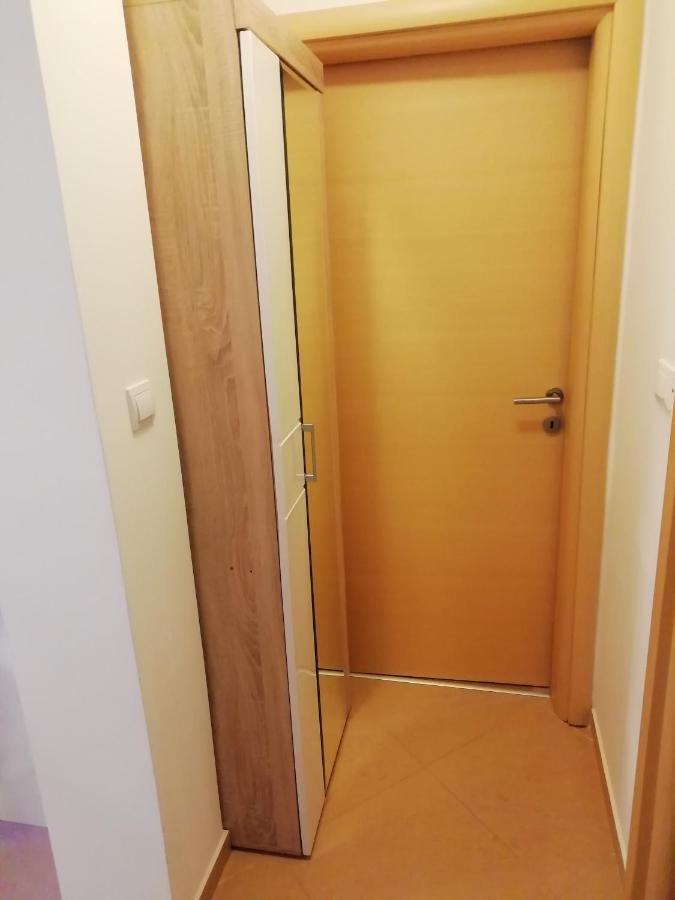 Apartment Fancy Malinska Buitenkant foto