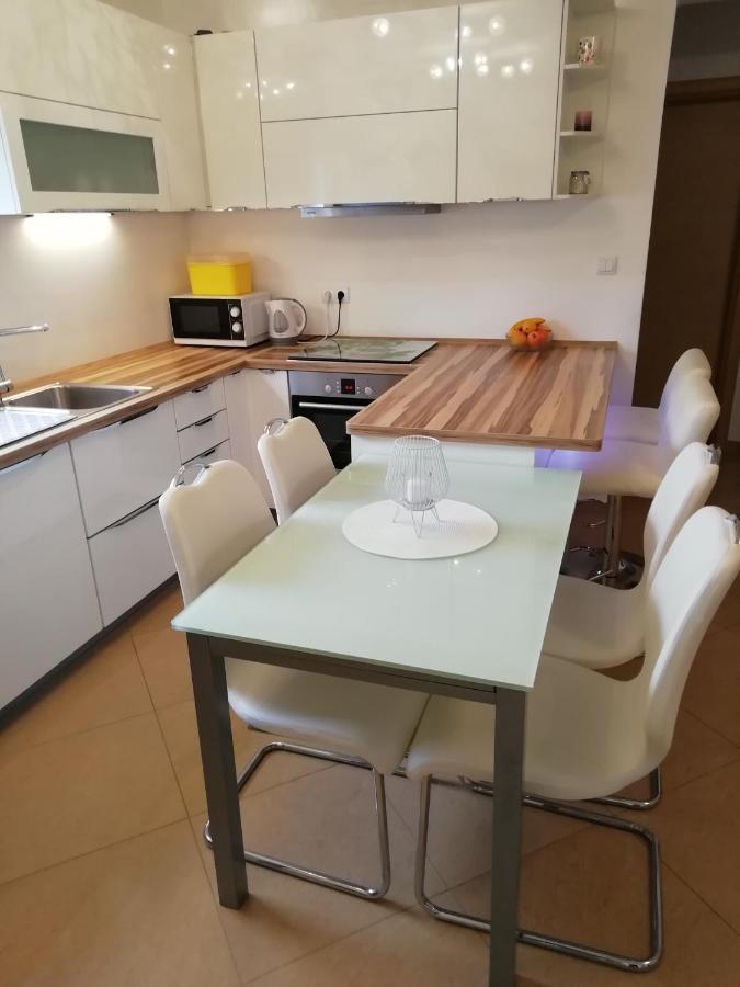 Apartment Fancy Malinska Buitenkant foto